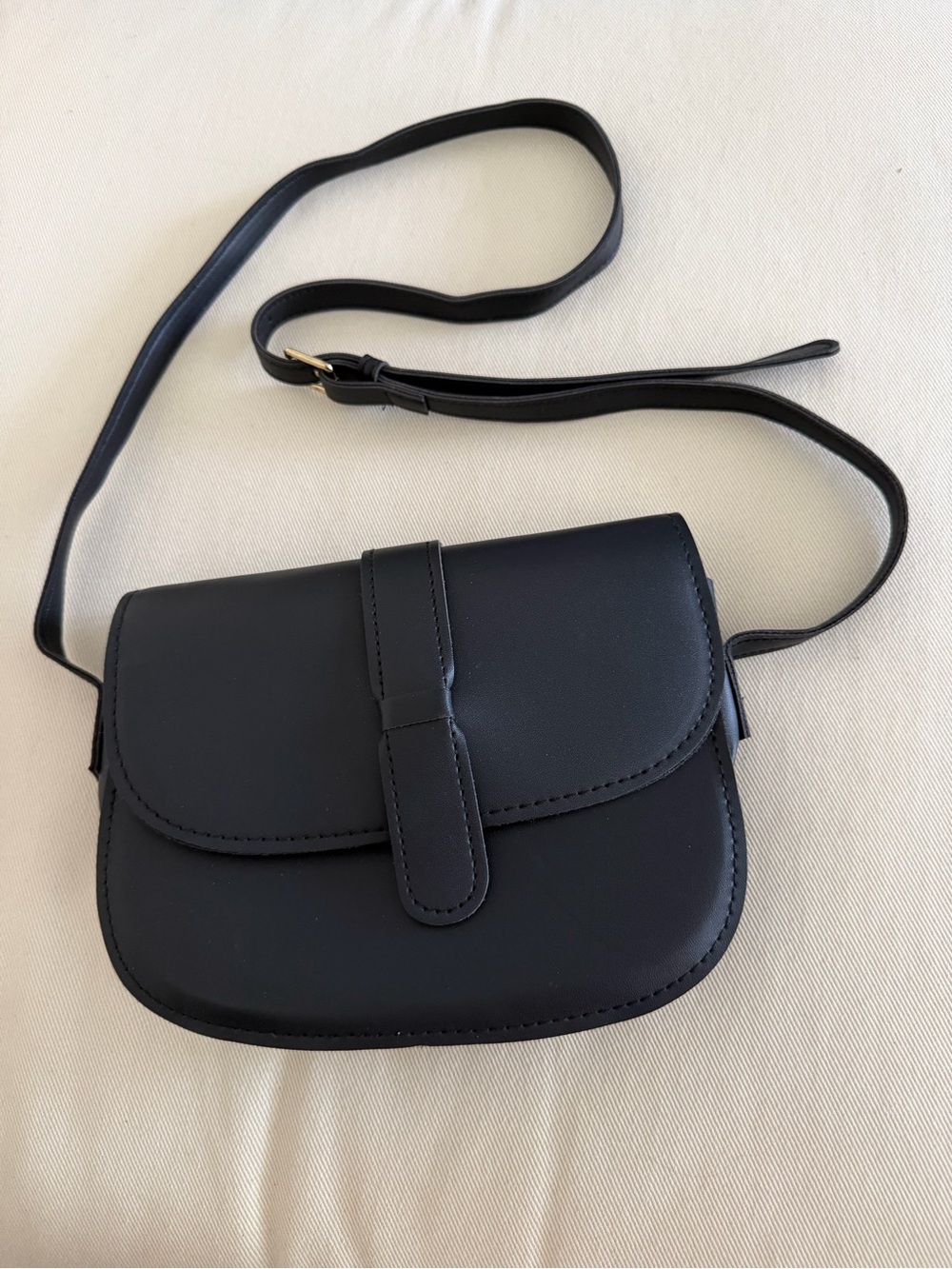 Classic Black Crossbody Saddle Bag - Minimalist Women’s Shoulder Bag